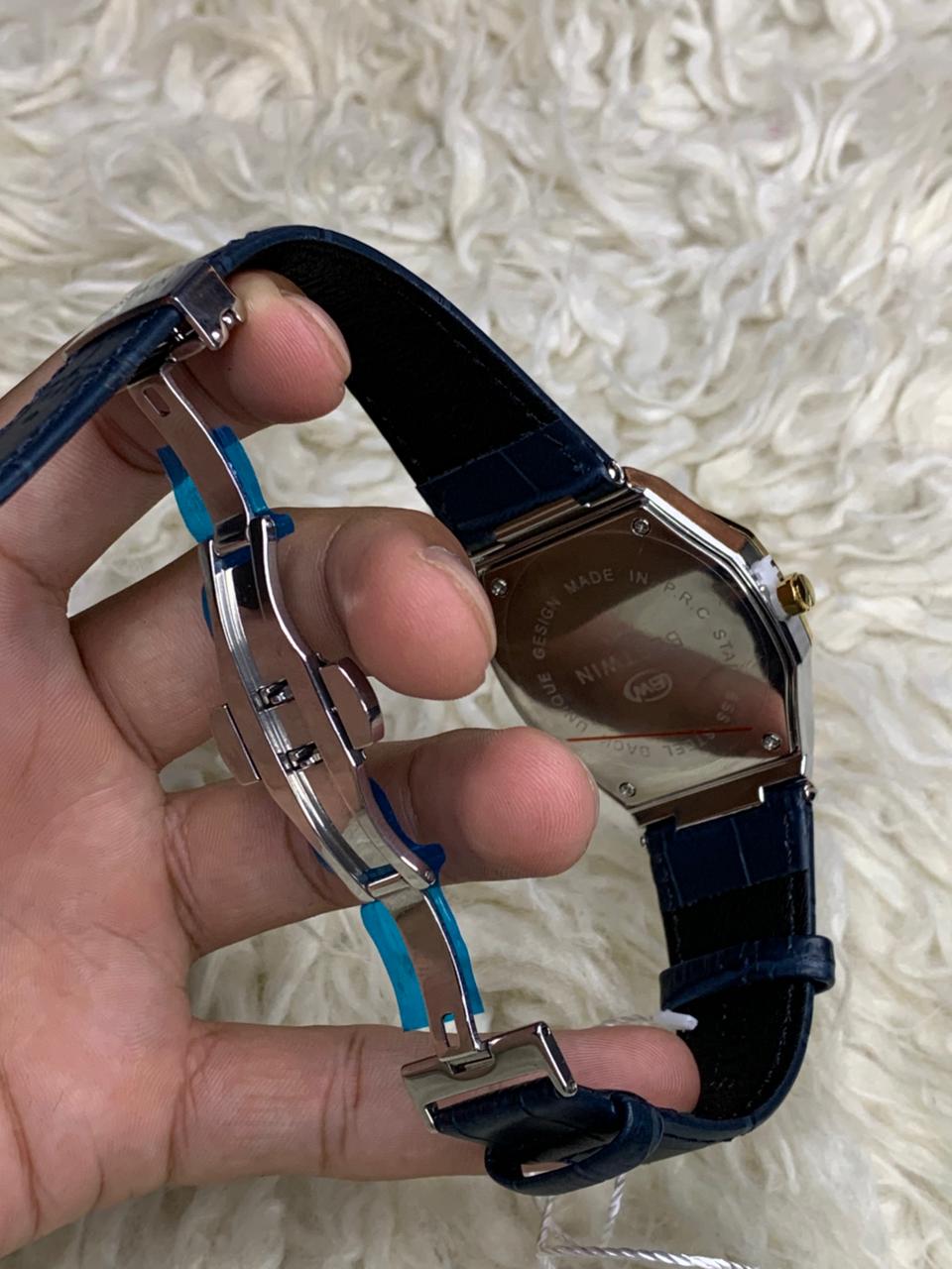 Bestwin Original Golden Black With Black Straps