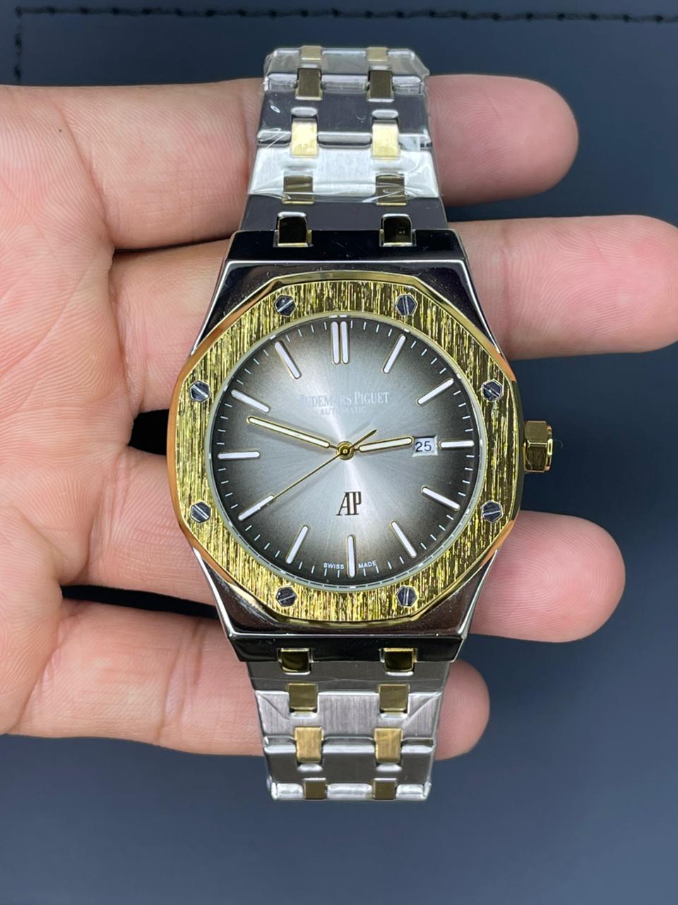 AP Royal oak Two-Tone Greyish Plain Dial